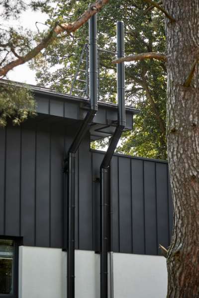 Berliner Vorstadthaus mit DS Nordic Klickfalz an Fassade und auf dem Dach, Haydnallee 71, 14612 Falkensee